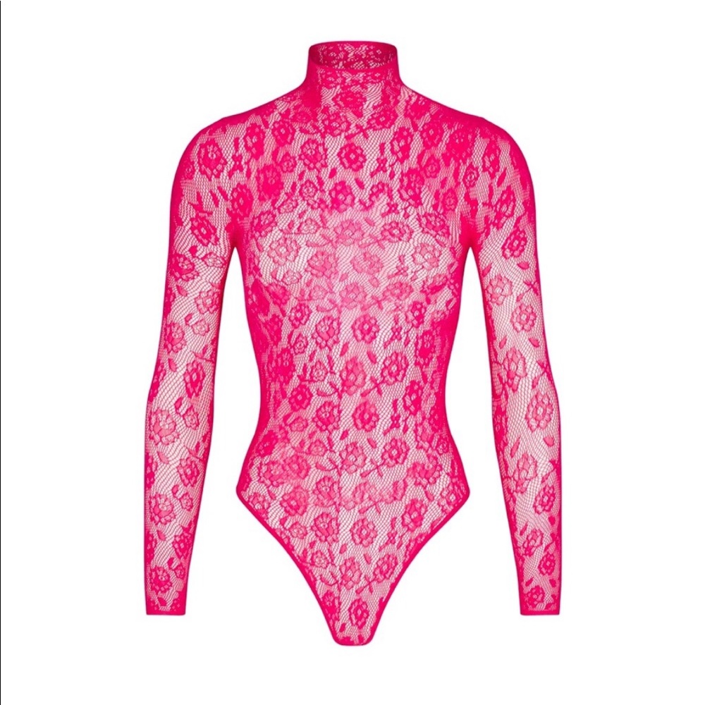 🔥NWT SKIMS WARP KNIT LACE BODYSUIT
